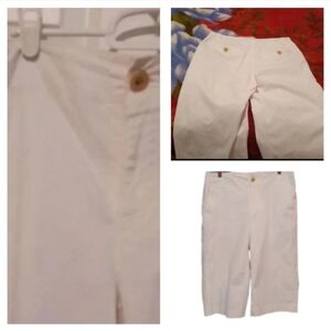 💙🌹white Bermudas shorts